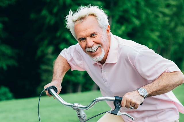 bifocal multifocal contact lenses thumbnail senior man